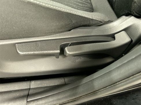 Used 2020 Mitsubishi Eclipse Cross SE image 8