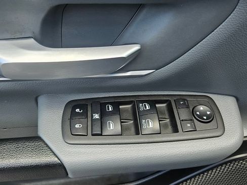 Used 2022 RAM 1500 Big Horn AWD/4WD image 16