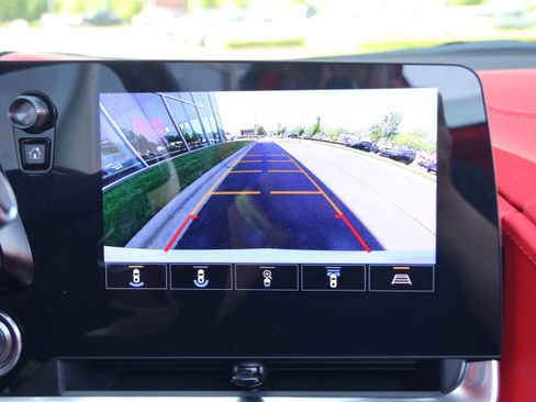 Used 2023 Chevrolet Corvette Stingray Premium Conv w/ Z51 Performance Package image 26