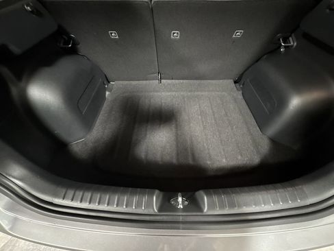 Certified 2025 Kia Niro LX image 29