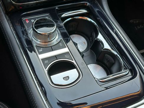 Used 2011 Jaguar XJ L image 41