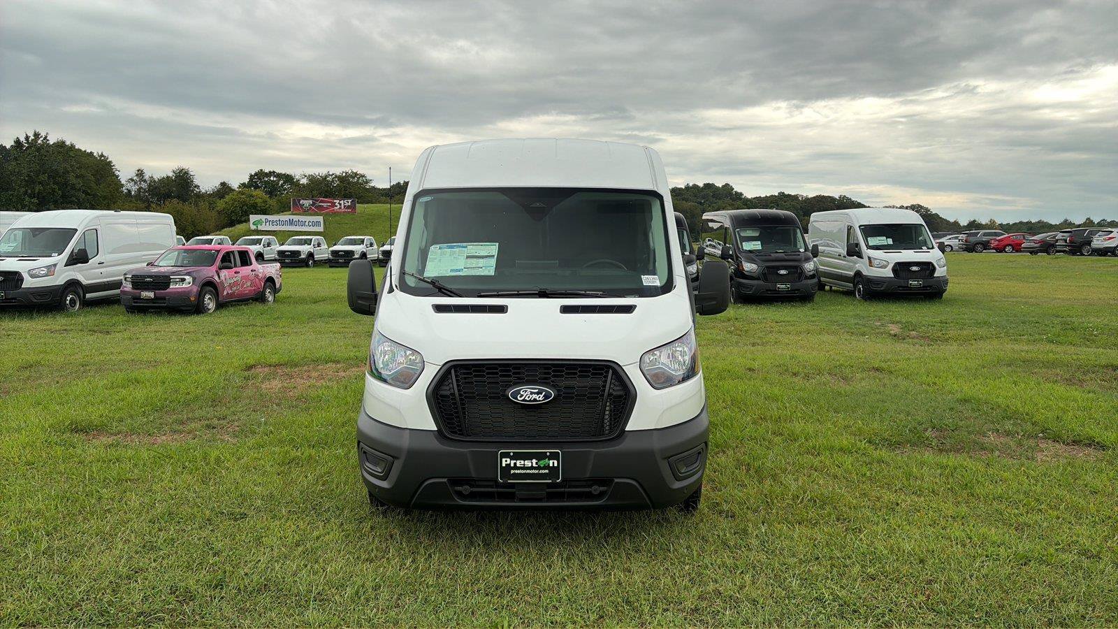New 2026 Ford Transit 250 148 Medium Roof RWD image 9