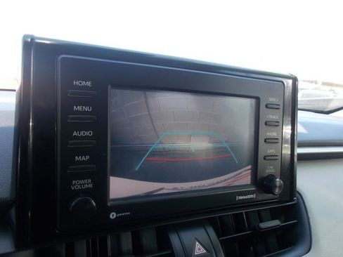Used 2020 Toyota RAV4 XLE FWD image 20