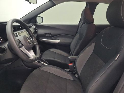Used 2020 Nissan Kicks SV FWD image 17