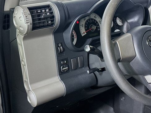Used 2007 Toyota FJ Cruiser 2WD image 16