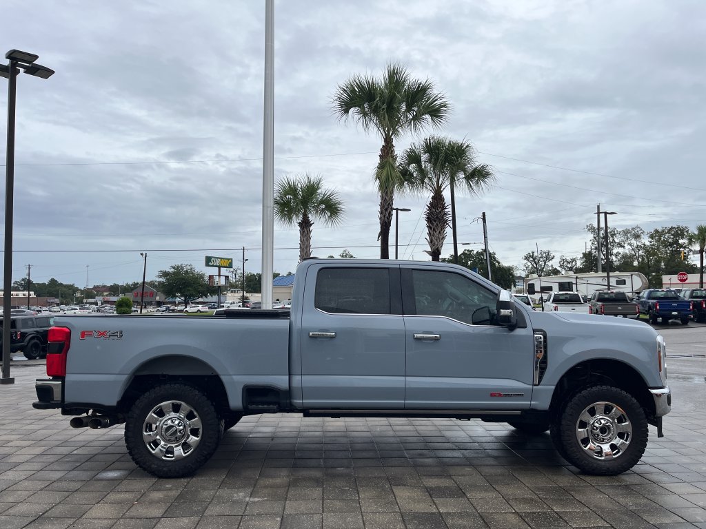 Used 2024 Ford F350 Lariat w/ Lariat Ultimate Package AWD/4WD image 7
