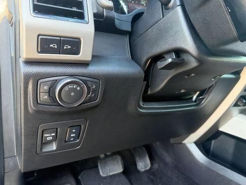 Used 2018 Ford F150 Lariat AWD/4WD image 23