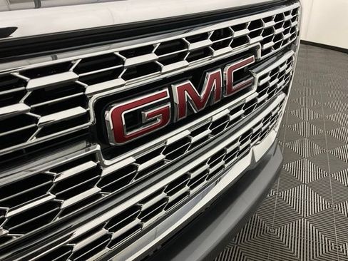 Used 2021 GMC Canyon Denali AWD/4WD image 9