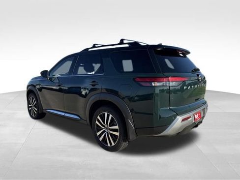 Used 2023 Nissan Pathfinder Platinum AWD/4WD image 6