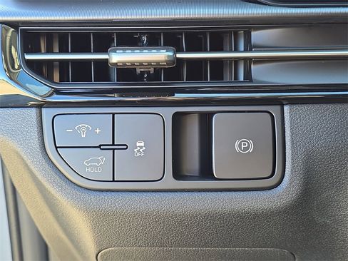 New 2026 Kia Sportage EX image 32