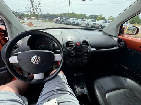 Used 2010 Volkswagen Beetle Coupe image 16