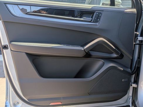 New 2026 Porsche Cayenne GTS image 14