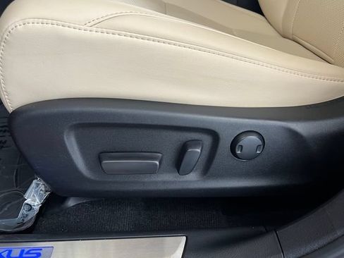 Used 2022 Lexus RX 450h AWD w/ Premium Package image 35