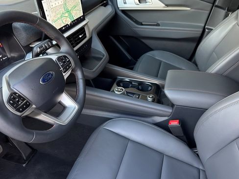 New 2026 Ford Explorer Active w/ Active Comfort Package image 9