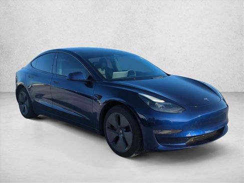 Used 2022 Tesla Model 3 image 4