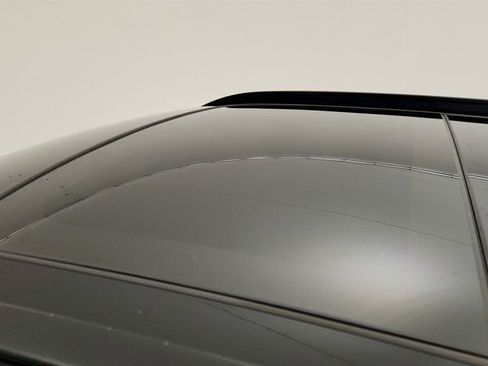 Used 2021 Volvo XC40 P8 Recharge image 10