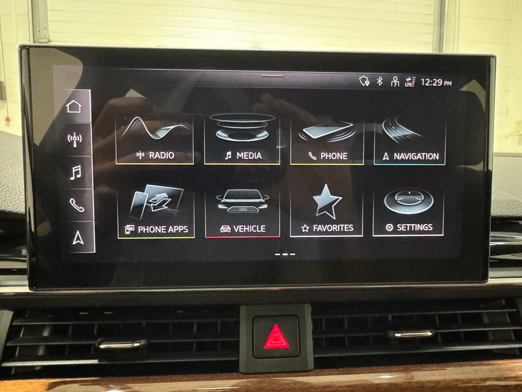 Used 2023 Audi A4 2.0T Premium w/ Convenience Package AWD/4WD image 21