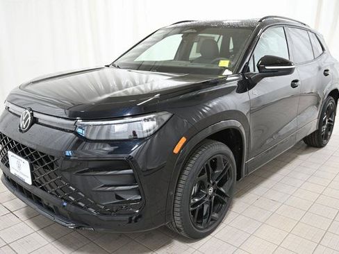 New 2026 Volkswagen Tiguan SE R-Line image 16