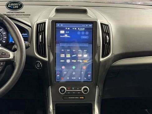 Used 2024 Ford Edge Titanium image 21