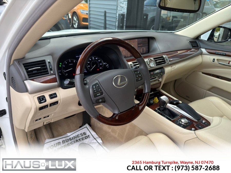 Used 2013 Lexus LS 460 AWD w/ Comfort Pkg image 8