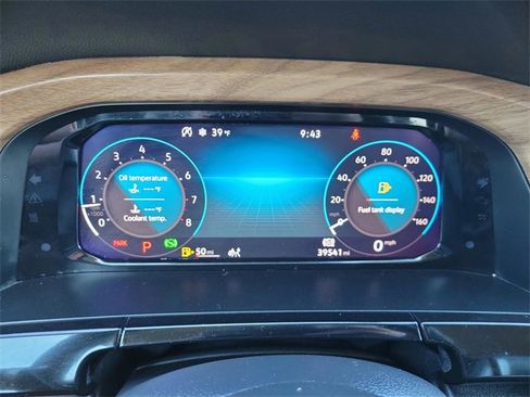 Used 2025 Volkswagen Atlas SE image 30