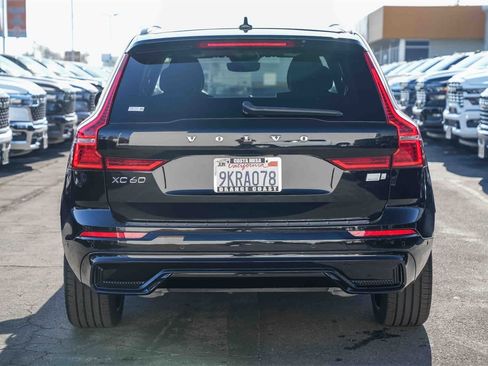 Used 2022 Volvo XC60 T8 R-Design w/ Advanced Package image 5
