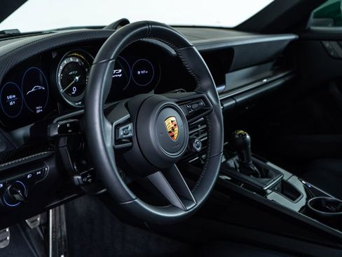 Used 2022 Porsche 911 GT3 image 5