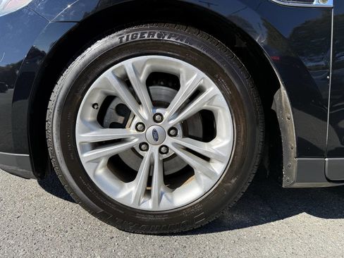 Used 2017 Ford Taurus SEL w/ Equipment Group 201A image 22