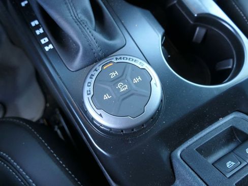 Used 2025 Ford Bronco Outer Banks image 23