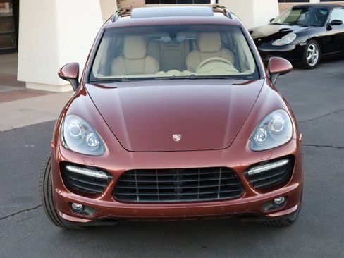 Used 2013 Porsche Cayenne GTS image 8