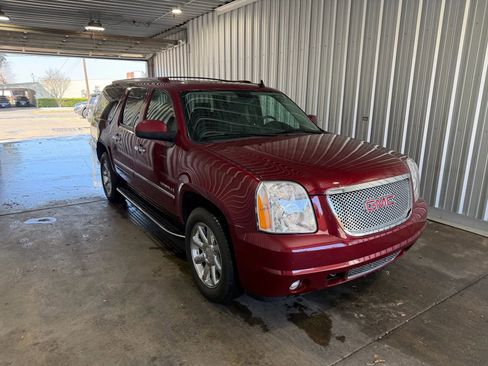Used 2009 GMC Yukon XL Denali image 4
