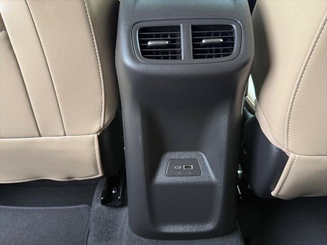 Used 2025 Buick Envision Preferred AWD/4WD image 9