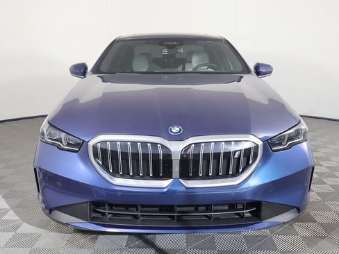 Used 2024 BMW i5 eDrive40i w/ Premium Package RWD image 2