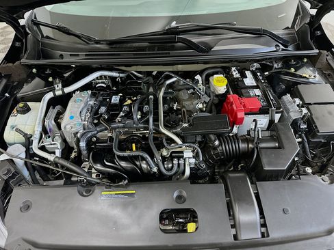 Used 2024 Nissan Sentra SV FWD image 33