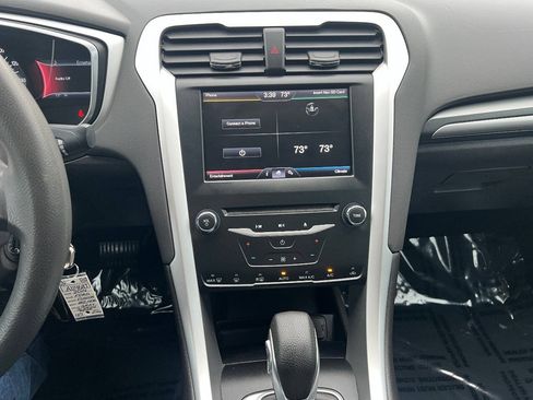 Used 2014 Ford Fusion SE FWD image 34