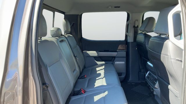 Used 2021 Ford F150 Lariat w/ Max Trailer Tow Package RWD image 23