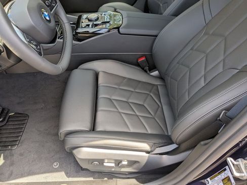 Used 2026 BMW 530i w/ Premium Package RWD image 4