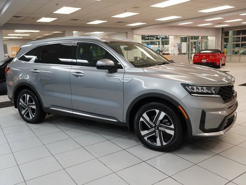 Used 2023 Kia Sorento EX image 14