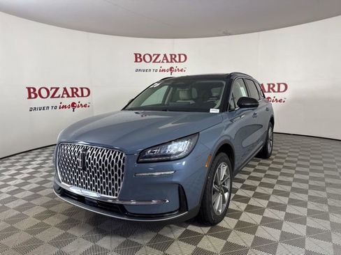 New 2026 Lincoln Corsair Premiere image 3