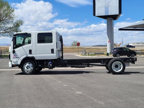 New 2026 Isuzu NPR HD image 4