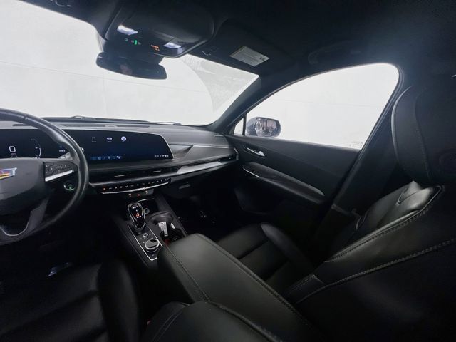 Used 2024 Cadillac XT4 Premium Luxury AWD/4WD image 18