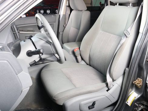 Used 2007 Jeep Grand Cherokee Laredo AWD/4WD image 5