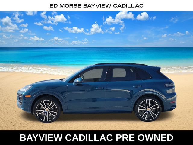 Used 2024 Porsche Cayenne S AWD/4WD image 2