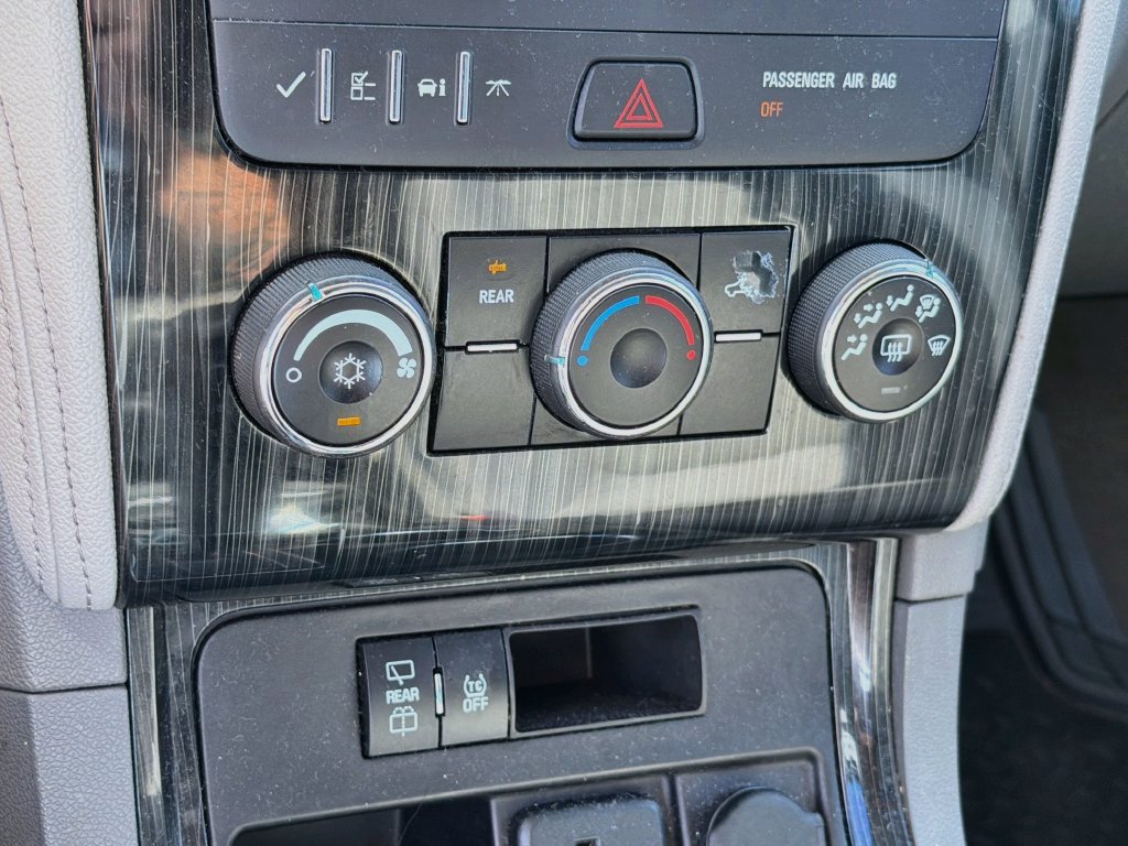 Used 2016 Chevrolet Traverse LT FWD image 18