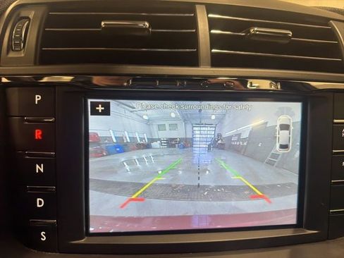 Used 2017 Lincoln Continental Reserve w/ Climate Package image 30