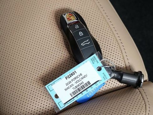 New 2026 Porsche Macan image 39