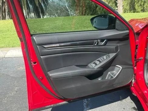 Used 2021 Honda Accord Sport image 7