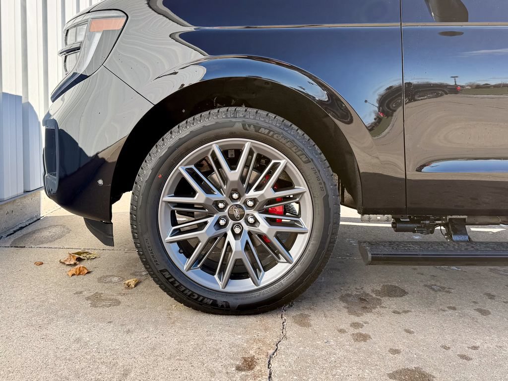 New 2025 Ford Expedition Platinum w/ Stealth Performance Package AWD/4WD image 43