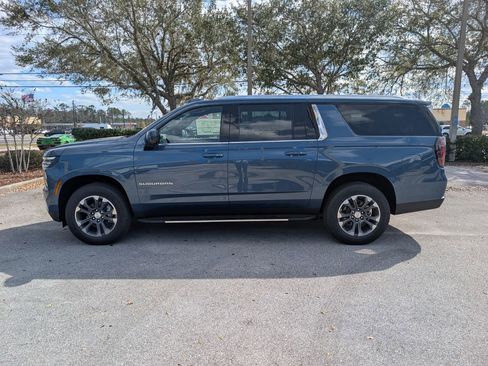 New 2026 Chevrolet Suburban LS image 4