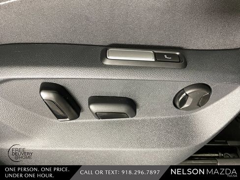 Used 2025 Volkswagen Atlas Cross Sport SEL Premium R-Line image 45